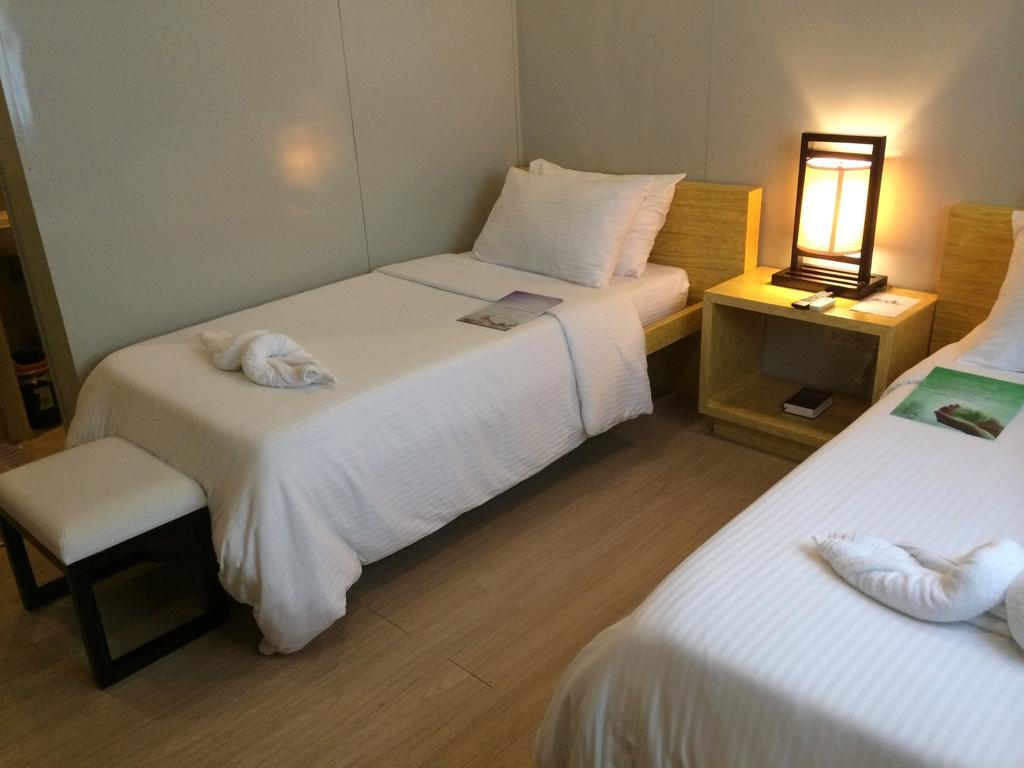 Shore Time Hotel - Annex Balabag  Zewnętrze zdjęcie